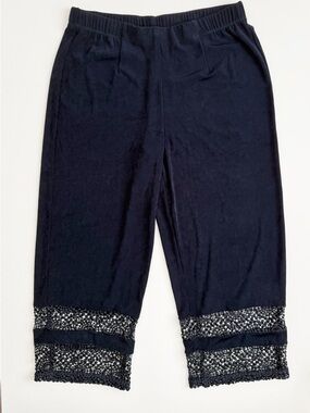 Chico's Travelers Navy Blue Lace Trim Ankle Pants Short